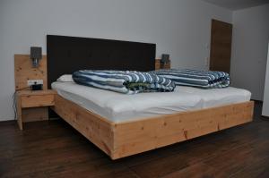 Zirbenbett - Küchenstudio Ortner 